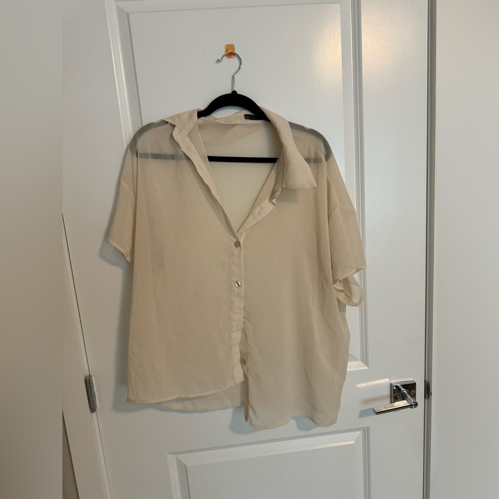 CREAM TRANSPARENT BUTTON DOWN